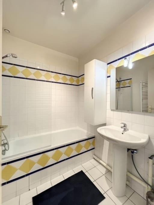 Appartement Au Coeur De Troyes Buitenkant foto