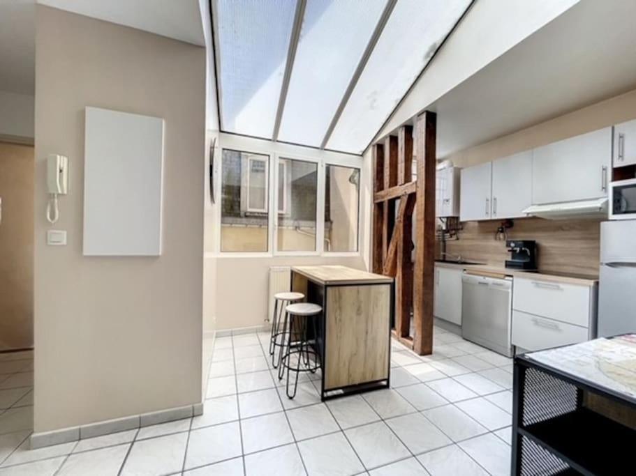 Appartement Au Coeur De Troyes Buitenkant foto
