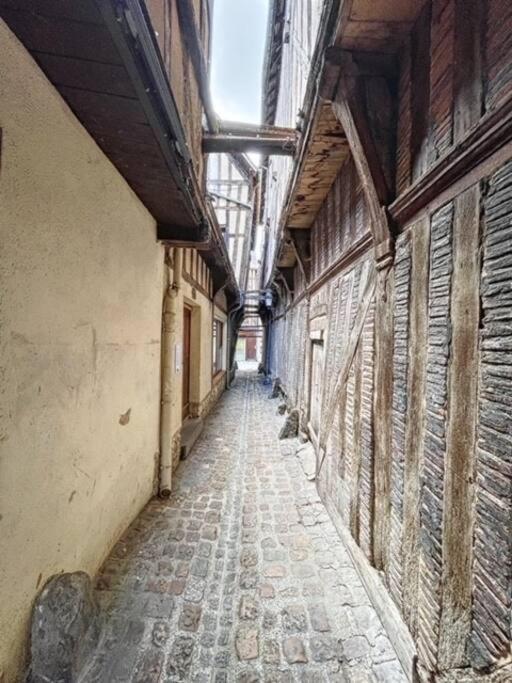 Appartement Au Coeur De Troyes Buitenkant foto