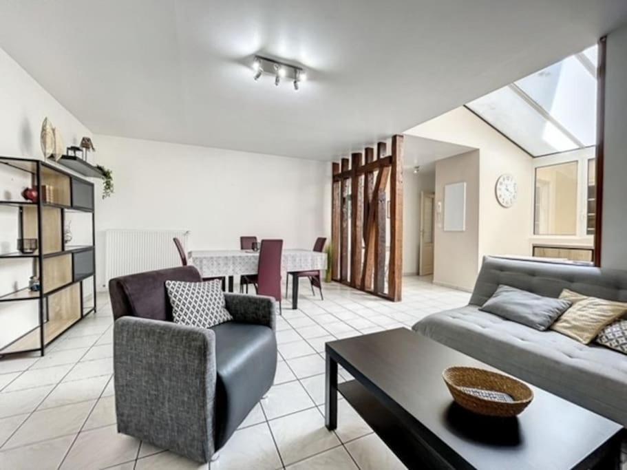 Appartement Au Coeur De Troyes Buitenkant foto