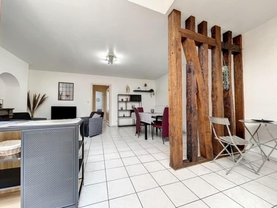 Appartement Au Coeur De Troyes Buitenkant foto